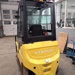 HC (Hangcha) CPD20-XEXY2HA-SI * 4-Rad Elektrostapler